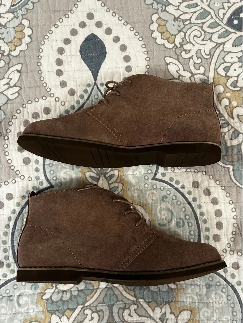 Bass these chukka